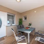 Luxury - La 3 & 4 * Vir