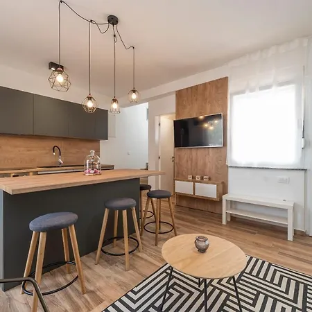 Holiday home Luxury - La 3 & 4 *