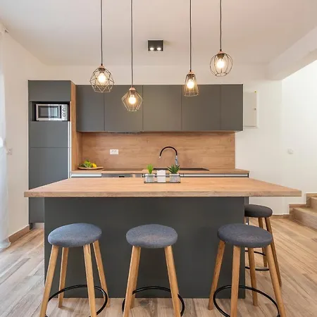 Ferienhaus Luxury - La 3 & 4 *