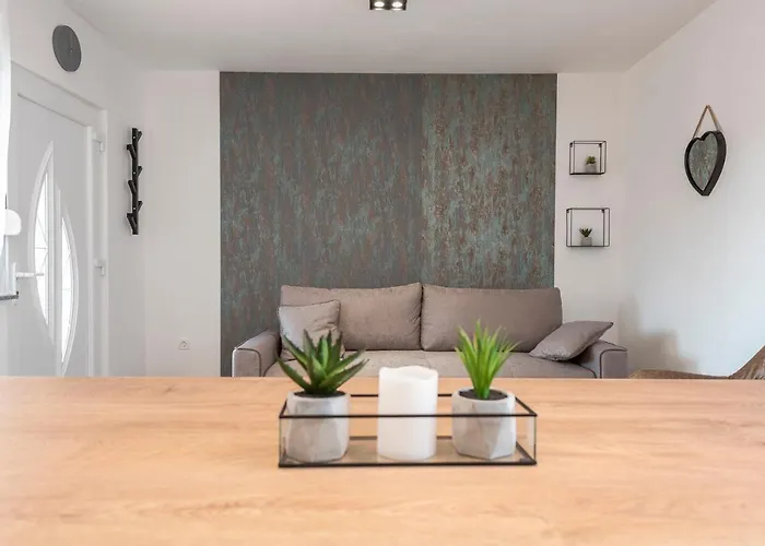 Luxury - La 3 & 4 비르