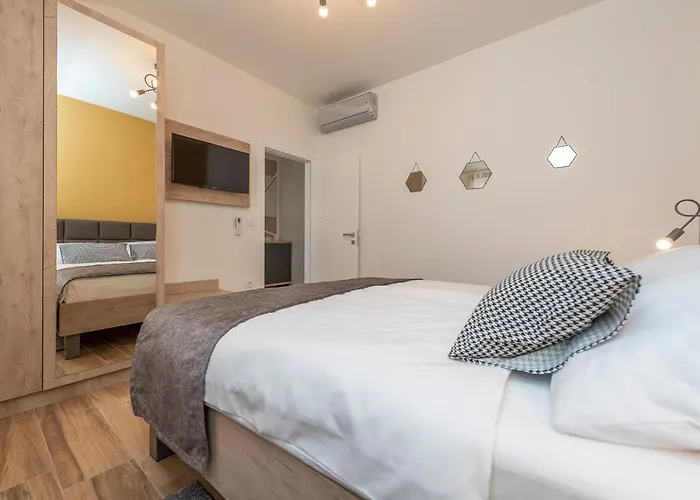 펜션 Luxury - La 3 & 4