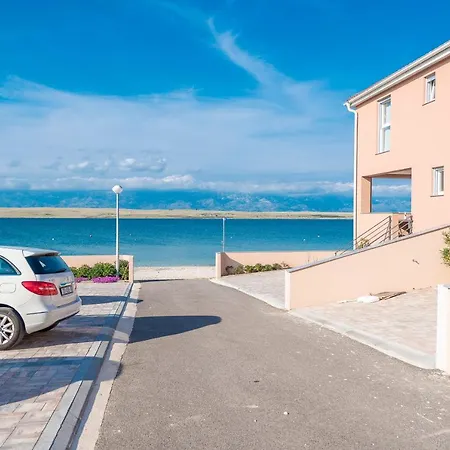 בית נופש Luxury - La 3 & 4