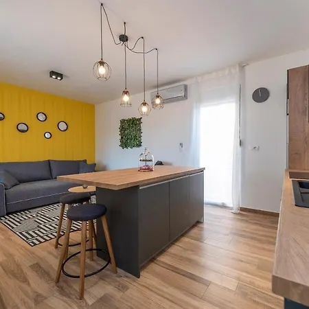 Luxury - La 3 & 4 * Vir